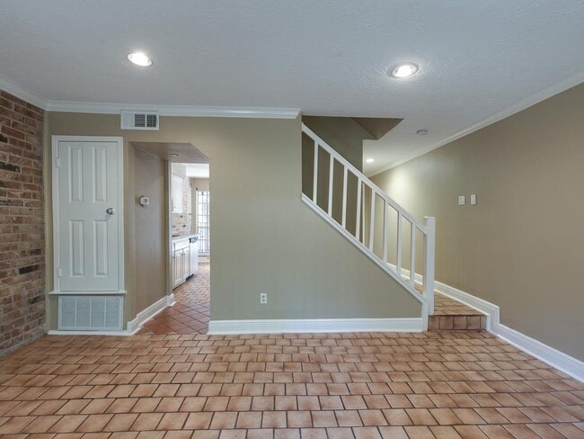 property at 12 Hyde Park Blvd