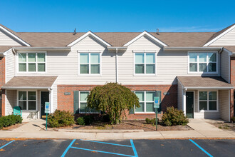 Sterling Crest Apartments in Saginaw, MI - Building Photo - Building Photo