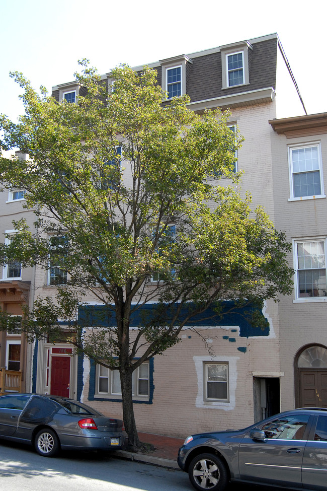 156 Locust St in Columbia, PA - Foto de edificio - Building Photo