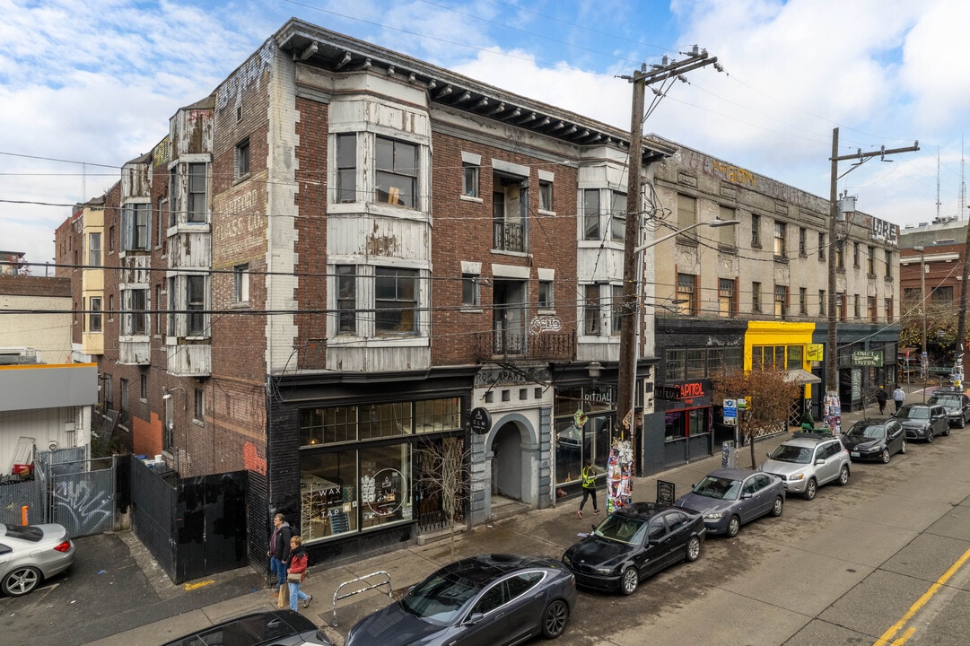 The Hayden in Seattle, WA - Building Photo