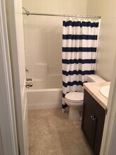 1824 W Escher Way in Hanford, CA - Building Photo - Building Photo