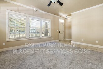 994 E Winding Creek Dr in Eagle, ID - Building Photo - Building Photo