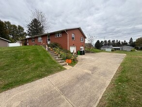 2430 Montclair Ave in Wooster, OH - Building Photo - Building Photo