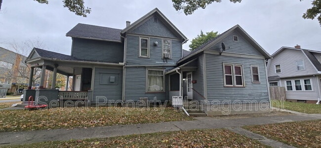 property at 3009 Indiana Ave