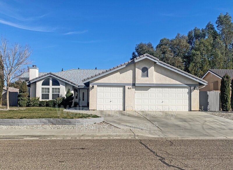 1108 Carolyn St in Ridgecrest, CA - Building Photo