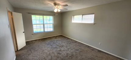 7473 Walling Ln in Dallas, TX - Building Photo - Building Photo