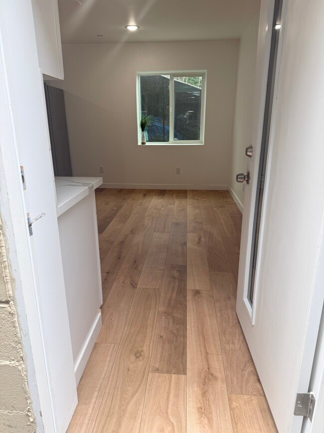 4253 Raynol St, Unit 4253 #C Raynol St. in Los Angeles, CA - Building Photo - Building Photo