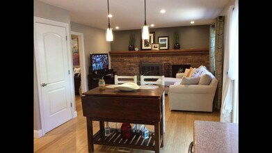 546 E Nichols Dr in Littleton, CO - Building Photo - Building Photo