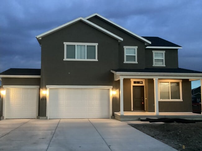 property at 237 N Dry Crk Rd