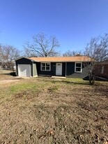6003 Sayle St in Greenville, TX - Building Photo