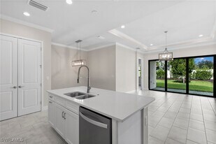 14756 Kingfisher Lp in Naples, FL - Building Photo