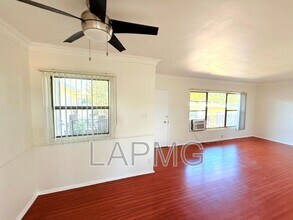 655 N Manhattan Pl in Los Angeles, CA - Building Photo - Building Photo