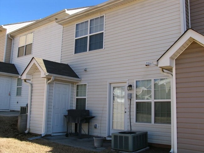 5505 Sierra Tr in College Park, GA - Building Photo - Building Photo