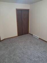 6443 N 54th St in Milwaukee, WI - Building Photo - Building Photo