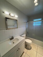 325 NW 15th St in Pompano Beach, FL - Building Photo - Building Photo