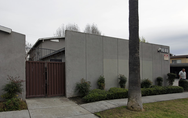 10313 Pradera Ave in Montclair, CA - Building Photo - Building Photo