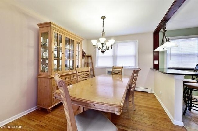 6921 N Ashland Ave-Unit -1C in Chicago, IL - Building Photo - Building Photo