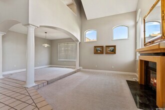 5852 S Jordan Canal Rd in Salt Lake City, UT - Building Photo - Building Photo