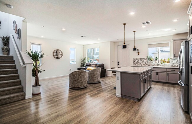 1502 Sanctuary St in Pittsburg, CA - Foto de edificio - Building Photo