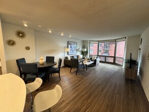 1122 N Dearborn St in Chicago, IL - Foto de edificio - Building Photo