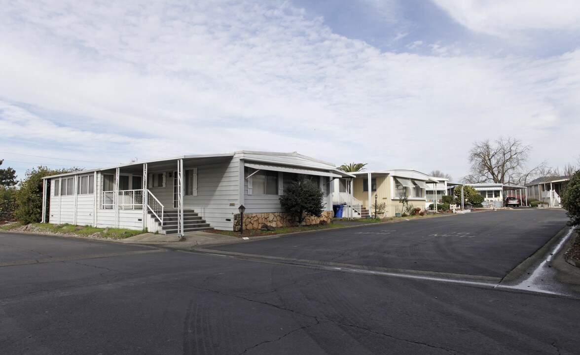 Silverado Pines Mobile Home Park in Napa, CA - Building Photo