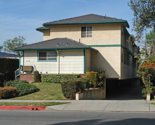 205-207 S Allen Ave in Pasadena, CA - Building Photo - Building Photo