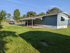 367 Beehive Dr in Oak Hill, FL - Building Photo - Building Photo