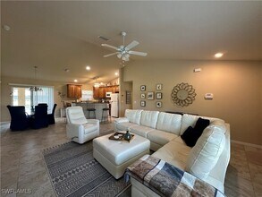 2202 SE 8th St in Cape Coral, FL - Building Photo - Building Photo