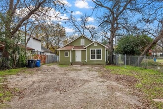 2111 Herring Ave in Waco, TX - Building Photo - Building Photo