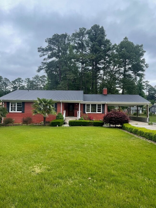 310 Park Ave in Sanford, NC - Building Photo - Building Photo