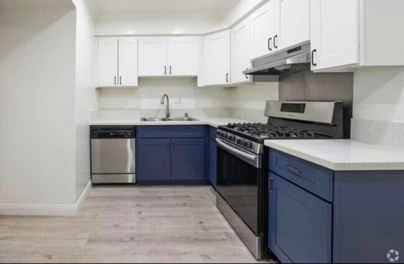 1401 Superior Ave, Unit A in Newport Beach, CA - Building Photo