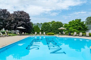 Gorden Farms Luxury Condominiums in Dublin, OH - Building Photo