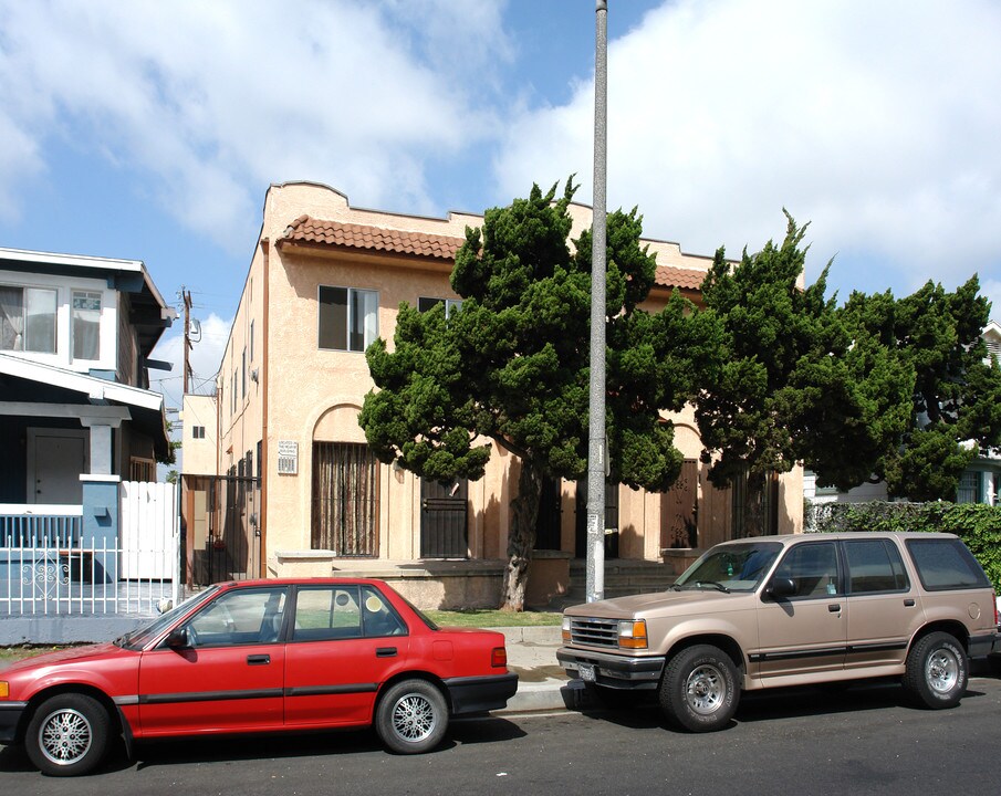 1549 Linden Ave in Long Beach, CA - Building Photo