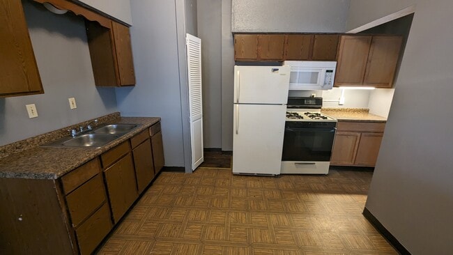 property at 308 Erie St S