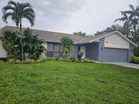 1401 NW 14th Ave in Boca Raton, FL - Foto de edificio - Building Photo