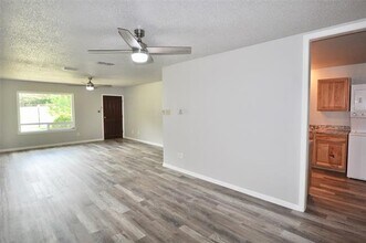 1204 Bois D Arc St in Weatherford, TX - Building Photo - Building Photo