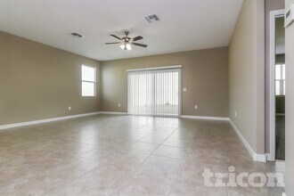 5324 W Stargazer Pl, Unit 1-335 in Phoenix, AZ - Building Photo - Building Photo