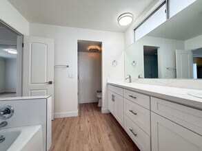 9319 Alcott St, Unit 1 in Los Angeles, CA - Building Photo - Building Photo