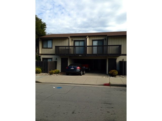 421 Dela Vina Ave in Monterey, CA - Building Photo