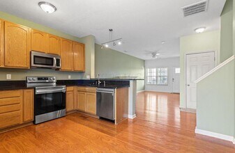 408 Fuller's Cir in Pickerington, OH - Building Photo - Building Photo