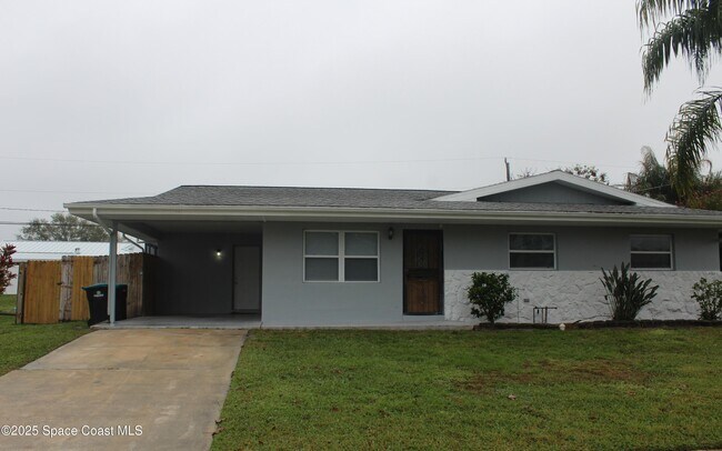737 Badger Dr NE in Palm Bay, FL - Building Photo - Building Photo