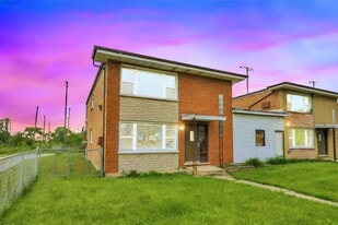 16048 Halsted St in Harvey, IL - Building Photo