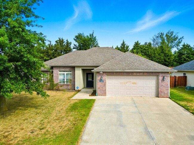 4809 Bullhead Ln in Columbia, MO - Foto de edificio - Building Photo