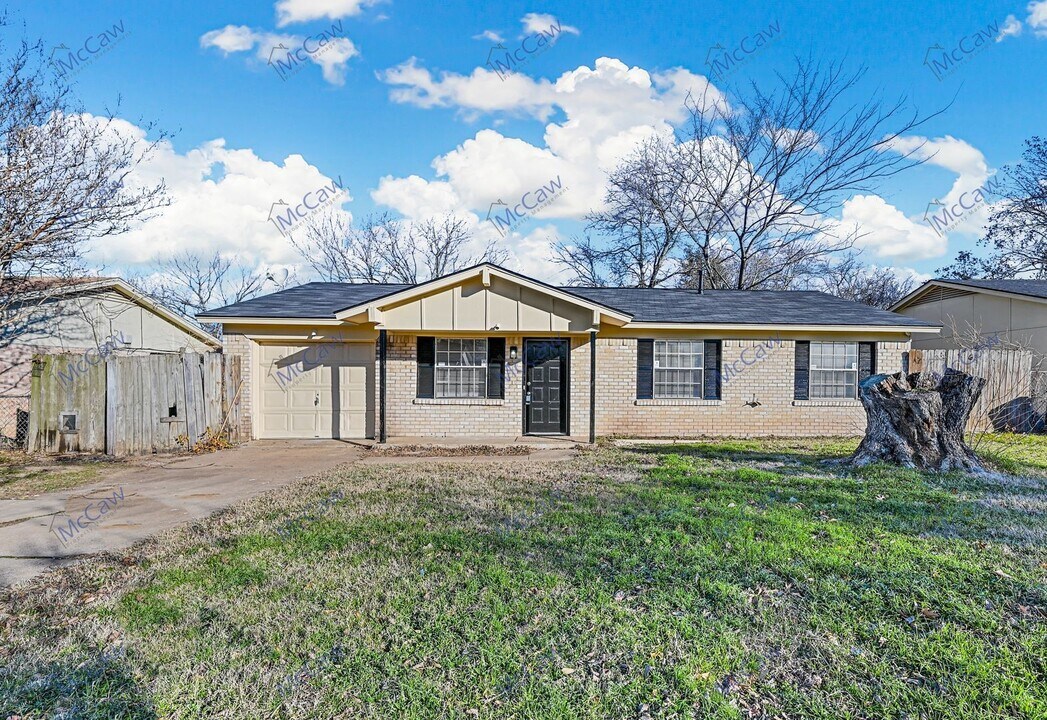 15122 Marsha Dr in Balch Springs, TX - Building Photo