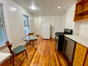 30 Fairmont Ave, Unit 2 in Cambridge, MA - Foto de edificio - Building Photo