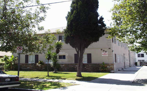 616 E Windsor Rd in Glendale, CA - Foto de edificio