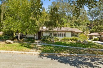 118 Coronada Cir in Santa Barbara, CA - Building Photo - Building Photo