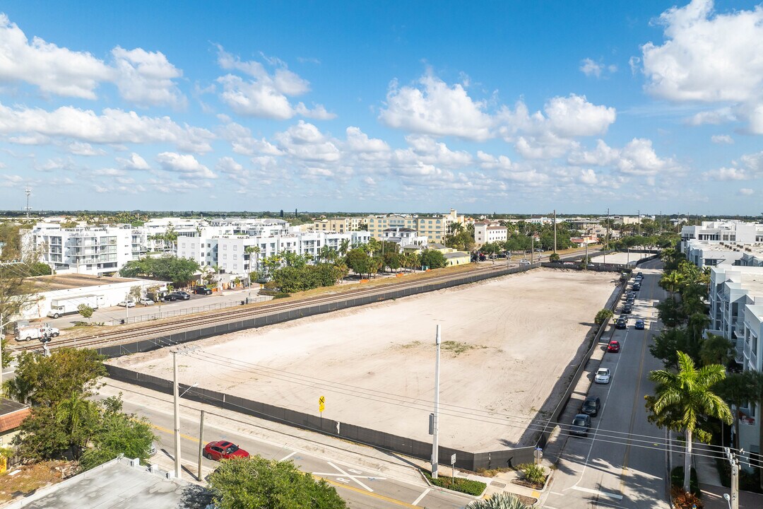 The Strand in Delray Beach, FL - Building Photo