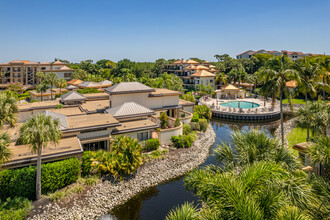 Interlachen in Naples, FL - Foto de edificio - Building Photo