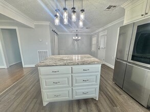 702 Marion St in Port Neches, TX - Building Photo - Building Photo